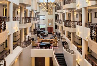 Premier Hotel Regent allows 18 year olds to book a room