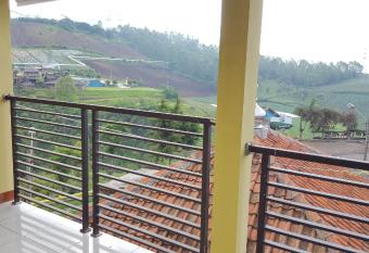 Darajat Homestay has Balcony rooms