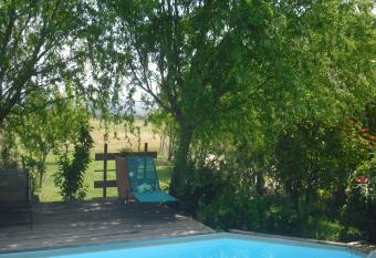 Le Luberon Lou Mas Li Pitchoun allows 18 year olds to book a room