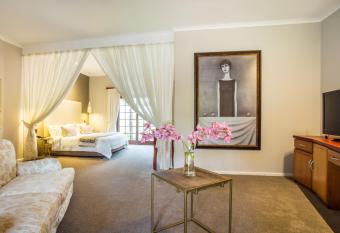 Hlangana Lodge has Balcony rooms