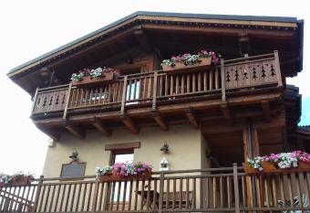 B&B Petit has Balcony rooms