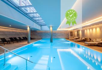 TITANIC Chaussee Berlin allows 18 year olds to book a room