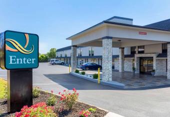 Quality Inn Cleveland North allows 18 year olds to book a room