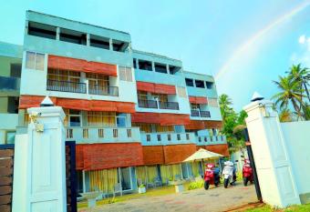 Cozy Cocos has Balcony rooms