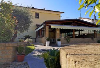 Pit Lane AFFITTACAMERE has Balcony rooms
