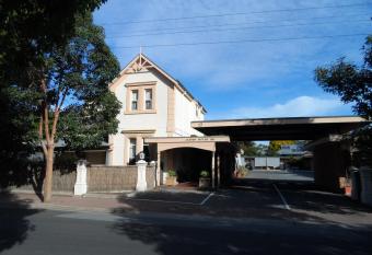 Jasper Motor Inn allows 18 year olds to book a room