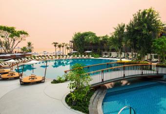 Hua Hin Marriott Resort and Spa has Balcony rooms