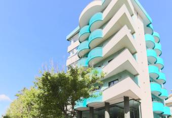 Hotel Ali d Oro has Smoking/Balcony rooms