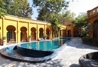 Capital O 469 At Nata Chiangmai Chic View allows 18 year olds to book a room