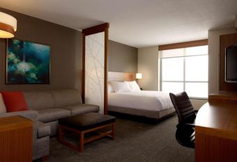 Hyatt Place DFW allows 18 year olds to book a room