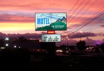 Mountain Breeze Motel has Smoking rooms