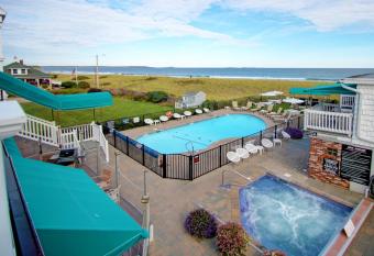 Sea Cliff House Motel has Balcony rooms