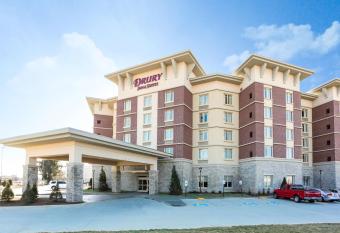 Drury Inn & Suites Louisville North allows 18 year olds to book a room