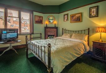 Golden Eagle allows 18 year olds to book a room