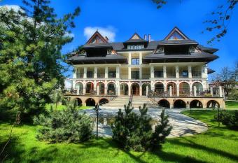 Hotel Logos has Balcony rooms