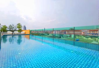 Nova Express Pattaya Hotel allows 18 year olds to book a room