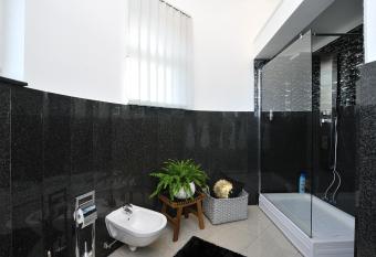 Apartments Villa Graf allows 18 year olds to book a room