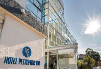 Hotel Petropolis Inn has Balcony rooms