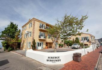 Auberge Burgundy Boutique Hotel & Spa allows 18 year olds to book a room