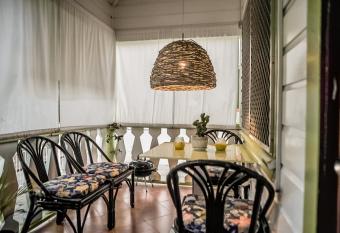 Eko Cozy Guest House allows 18 year olds to book a room