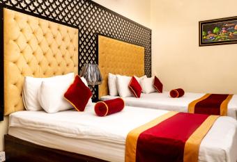 Rose Palace Hotel, Garden Town has Smoking rooms