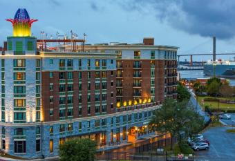 Homewood Suites by Hilton Savannah Historic District/Riverfront has Balcony rooms