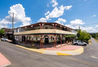 Peel Inn Hotel Nundle allows 18 year olds to book a room
