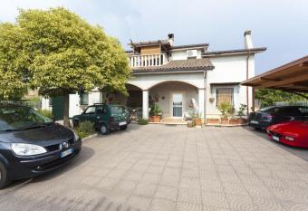 Next Stop 28 has Balcony rooms