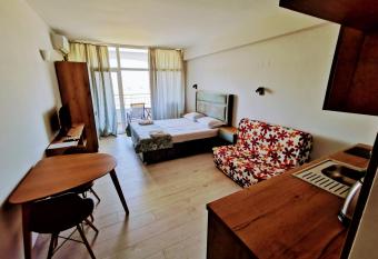 Privately owned Studios Bora Bora has Balcony rooms