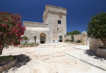 Masseria Fano Relais & Wine has Balcony rooms
