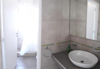 El Remanso allows 18 year olds to book a room