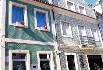 Casa do Cais allows 18 year olds to book a room