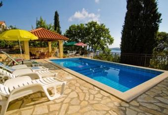 Apartments Marko has Balcony rooms