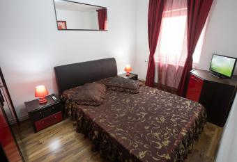 Apartament Confort allows 18 year olds to book a room