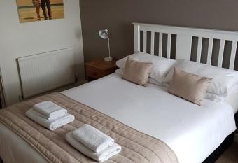 A35 Pit Stop Rooms has Balcony rooms