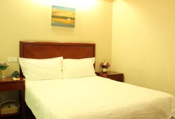 GreenTree Inn Zhejiang Shaoxing Keqiao Xingyue Road Zhongqing Building Business Hotel allows 18 year olds to book a room