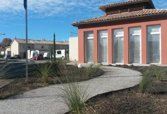 R  sidence Les Aliz  s has Balcony rooms