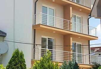 Vila Andrra has Balcony rooms