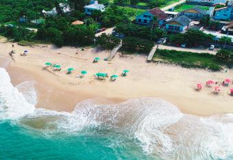 Pousada OceAnas Frente Mar Estaleiro has Balcony rooms