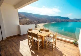 Aloha Imsouane has Balcony rooms
