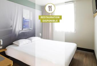 B&B HOTEL Strasbourg Nord Artisans allows 18 year olds to book a room
