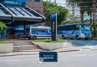 Slaviero Guarulhos Aeroporto allows 18 year olds to book a room
