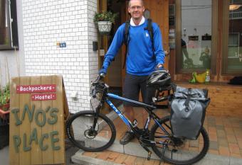 Backpackers Hostel Ino s Place allows 18 year olds to book a room