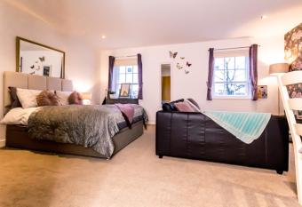 Domus House Studio Apartments by Rework Accommodation allows 18 year olds to book a room