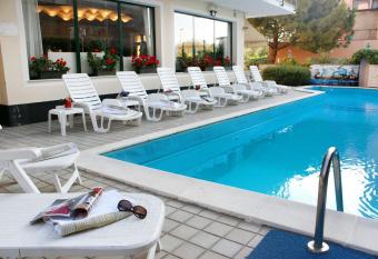 Hotel Garden has Balcony rooms