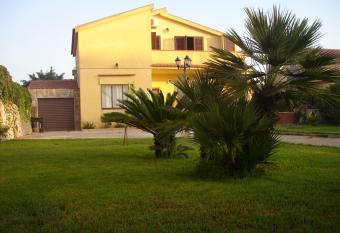 Ulivo Apartment has Balcony rooms