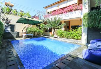 Rantun s Place has Balcony rooms