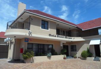 Oria Guest House has Balcony rooms