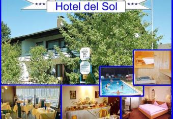 Hotel Del Sol has Balcony rooms