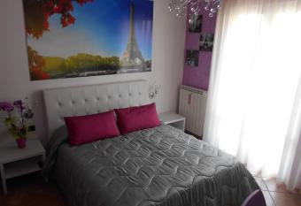 Capital Bed Porto Cesareo allows 18 year olds to book a room